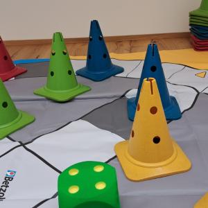Riesen Hütchenspiel