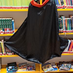 Kostüm-Kinder-Jugendliche-Dracula-Vampirumhang